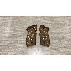 Beretta F81-84 İşlemeli Ahşap Kabze Beretta F81-84 İşlemeli Ahşap Kabze