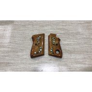 Düğmeli Beretta Ahşap Kabze Düğmeli Beretta Ahşap Kabze